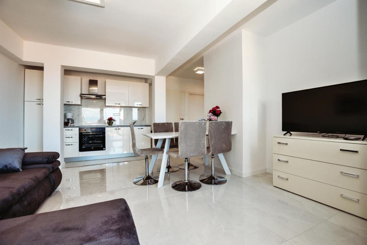 Ana Apartment Preko Luaran gambar