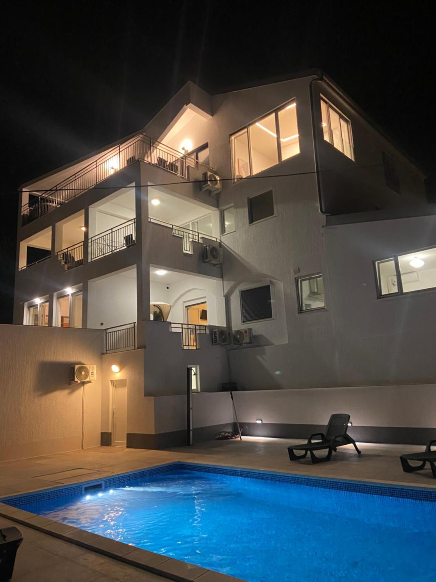 Ana Apartment Preko Luaran gambar